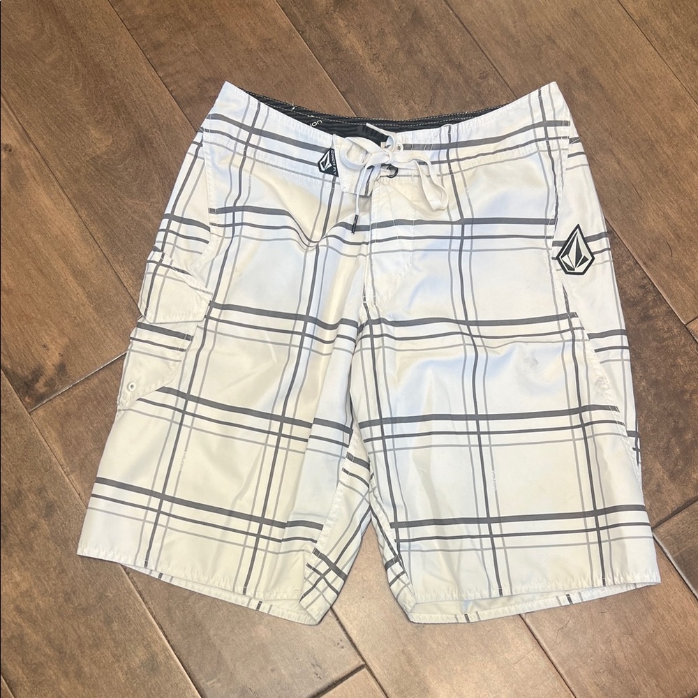 Volcom Men's White and Black Plaid Board Shorts